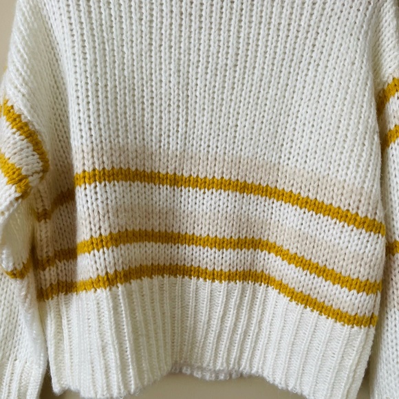 Sweater - Picture 5 of 10